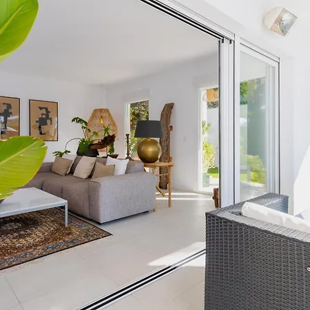 Unique Luxury Side With Heated Pool *